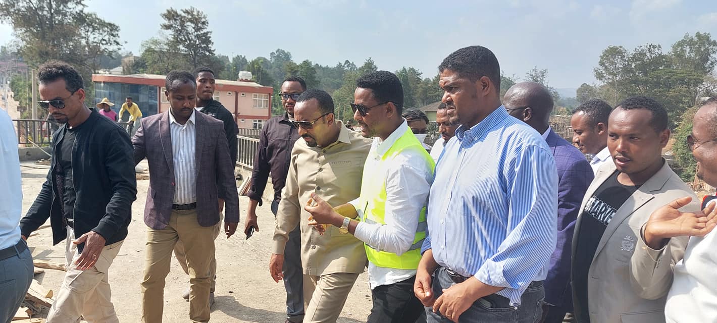 Prime Minister Dr.Abiy Ahmed and President of Oromia region visit Awetu project. 